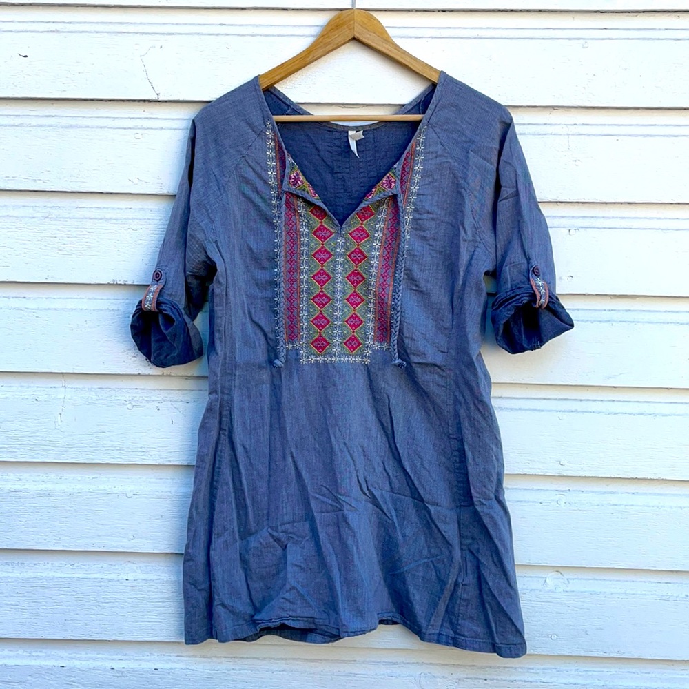 Women’s M Mountain Kakis tunic